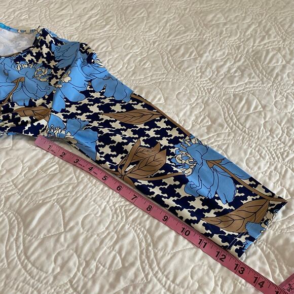 J. McLaughlin Catalina Cloth Floral Top Women's Size Medium Preppy Work Artsy - Picture 3 of 8